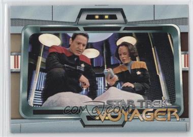 1995 SkyBox Star Trek: Voyager Season One Series 1 - Series 2 Preview #P1 - "Sneak Peek"- Star Trek: Voyager Series Two