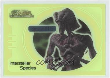 1999 Skybox Star Trek Voyager: Closer to Home - Interstellar Species Glow - Green #IS3 - Species 8472