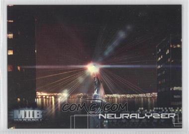 2002 Inkworks Men in Black II - Neuralyzer #N2 - Lady Liberty Has Guarded Manhattan...