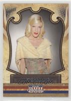 Tori Spelling #/100