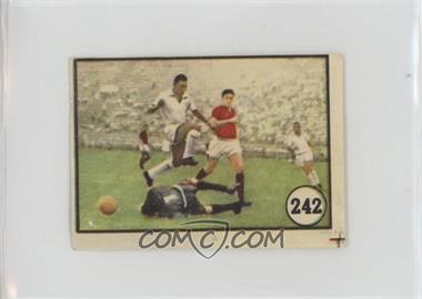 1962 J. Dias Campos Neto Colecao Flashes do Futebol - [Base] #242 - Pele [Poor to Fair]