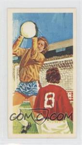 1976 Brooke Bond Play Better Soccer - Tea [Base] #16 - The High Catch