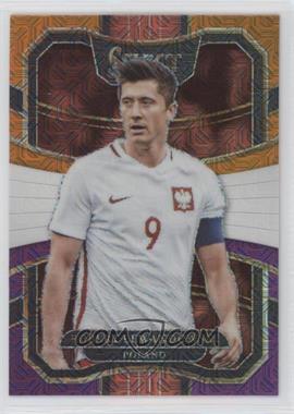 2017-18 Panini Select - [Base] - Multi-Color Prizm #30 - Terrace - Robert Lewandowski